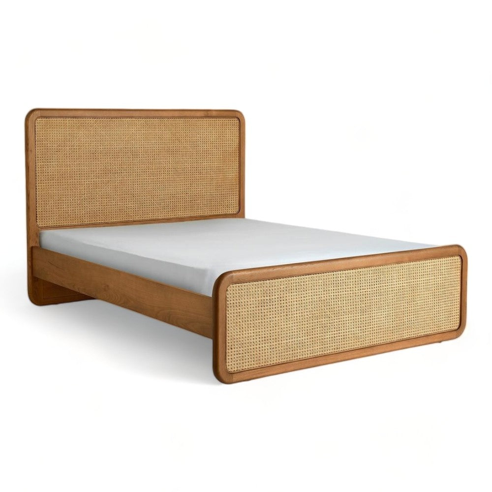 Infinito Destiny Cane & Oak Bed