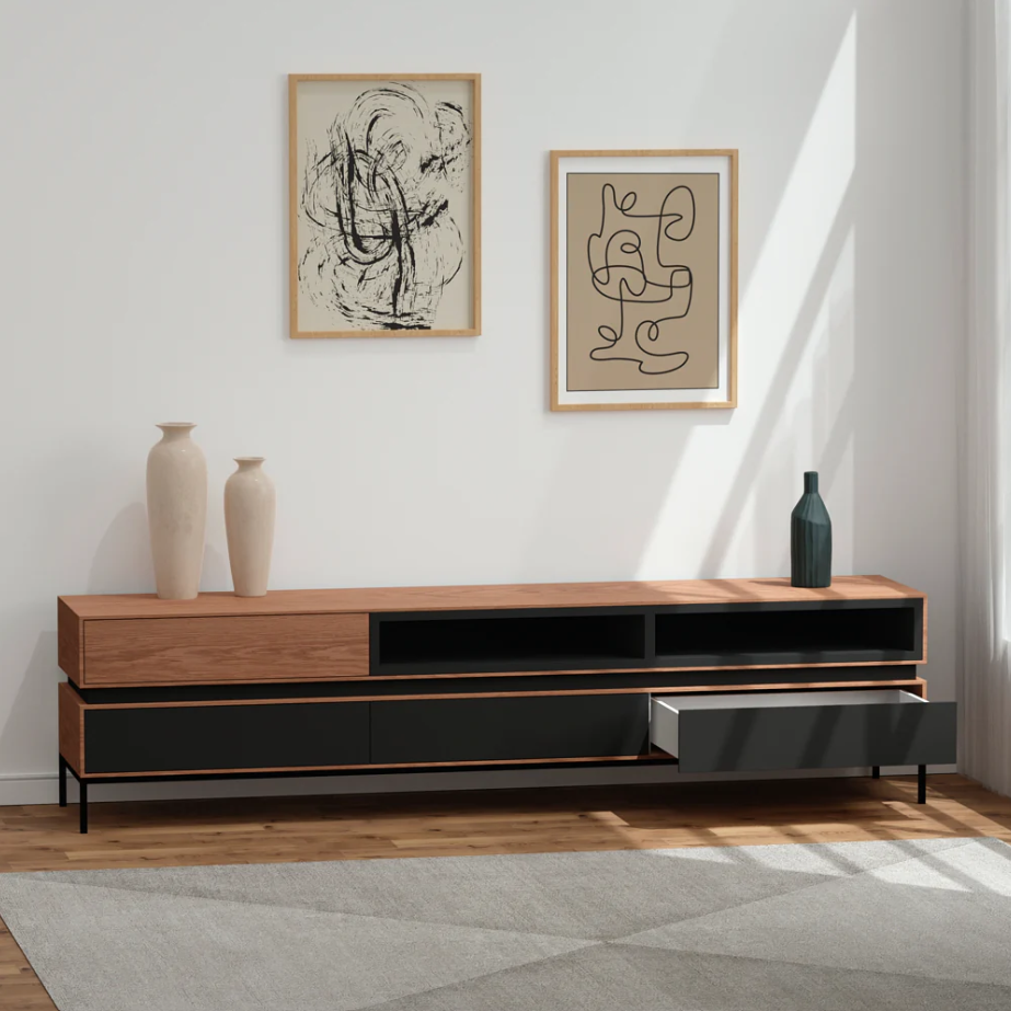 Gates Media console