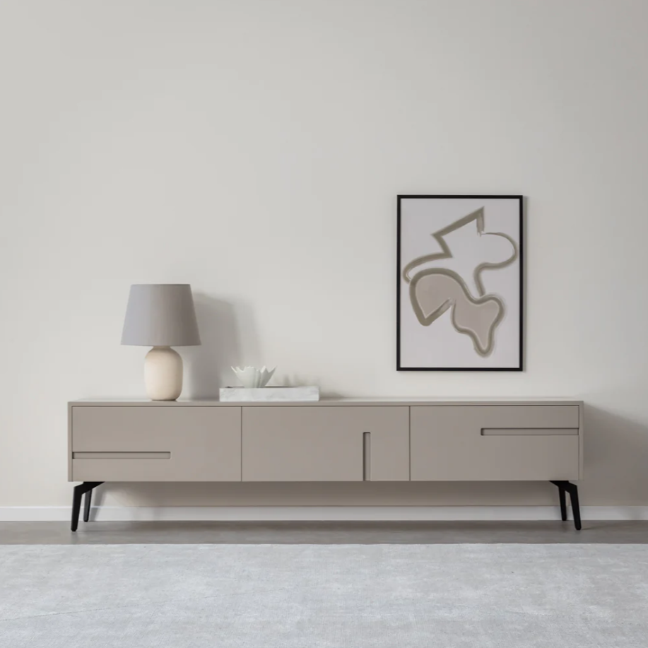 Kravis Media console