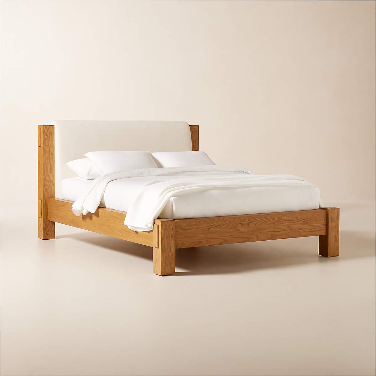 Carlsons Wood Bed