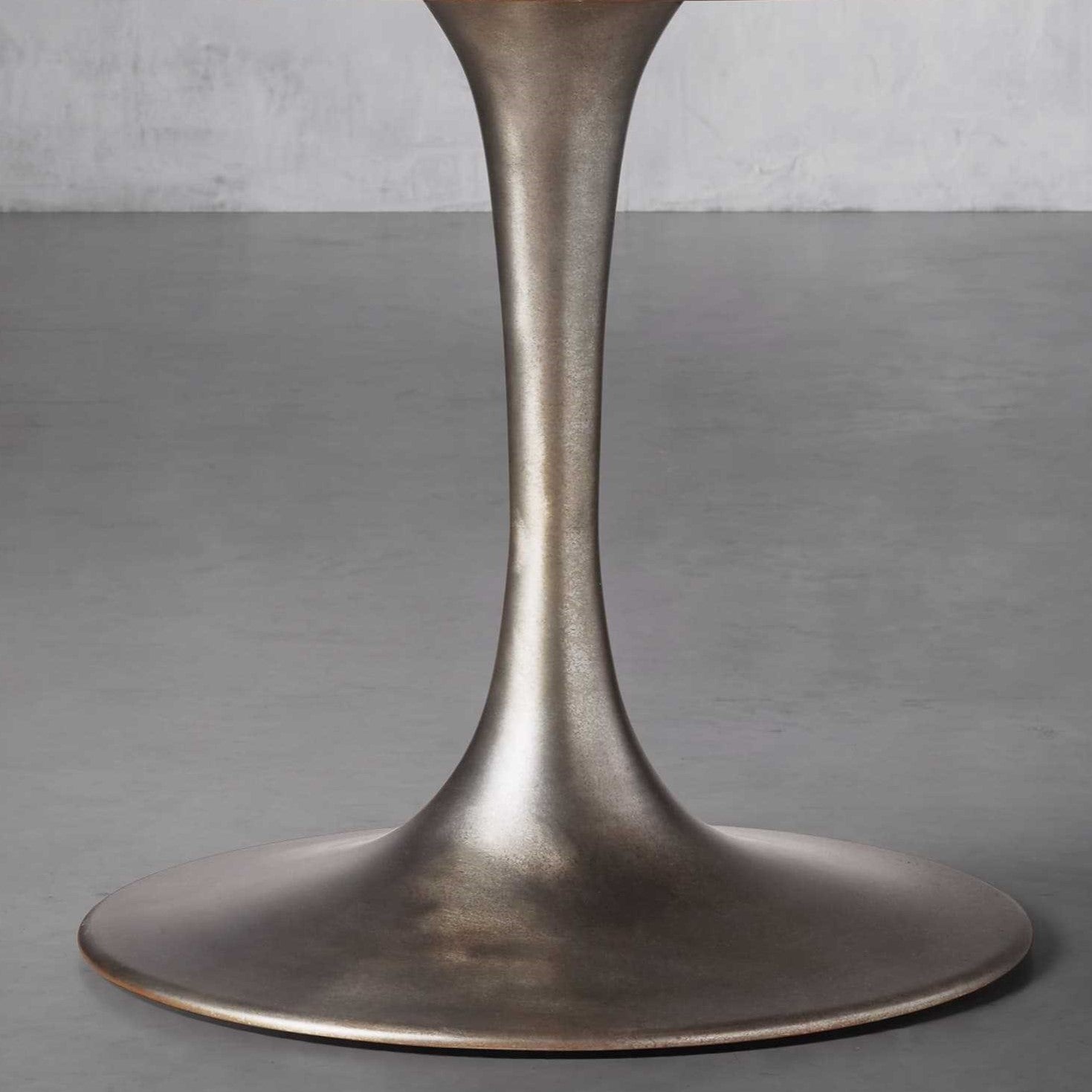 Spintop Dining Table