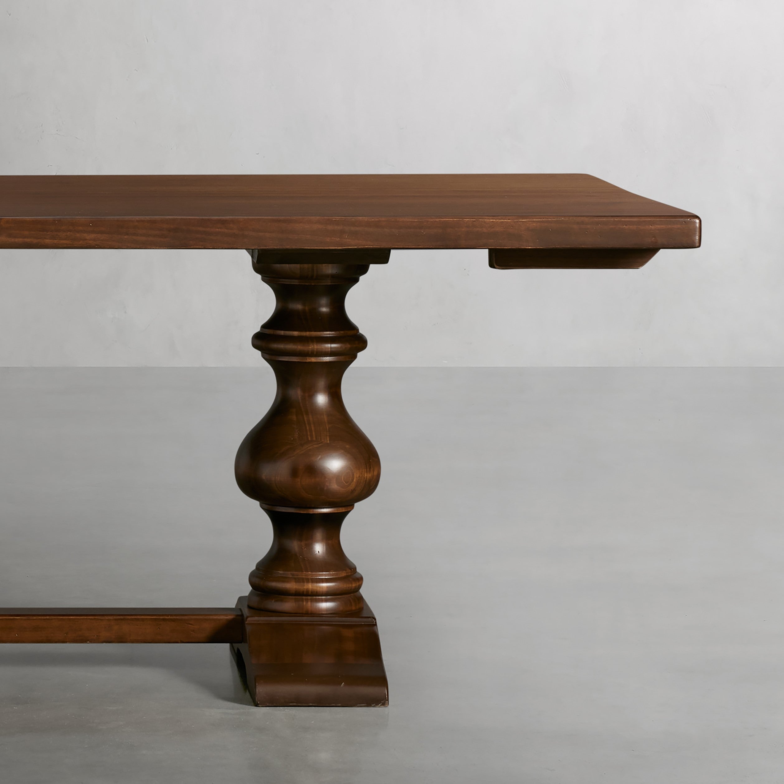 Vierra Dining Table