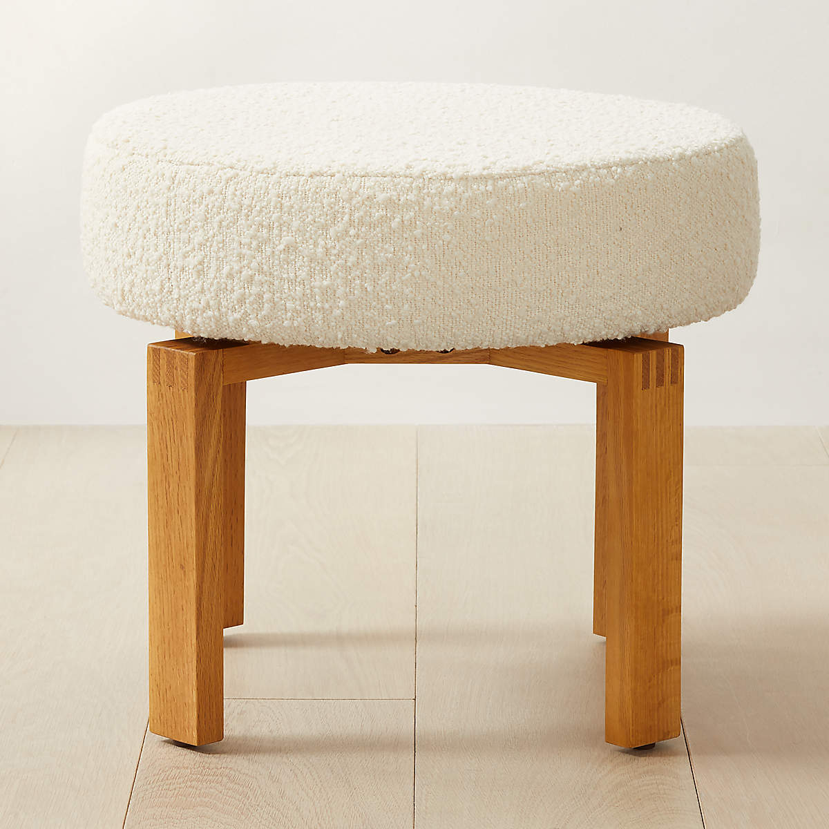 Hundo Boucle Stool